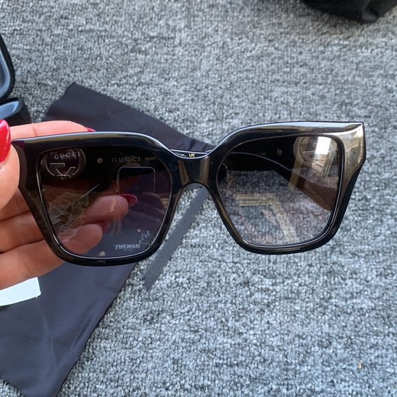 Gucci Sunglasses - Picture 4 of 8